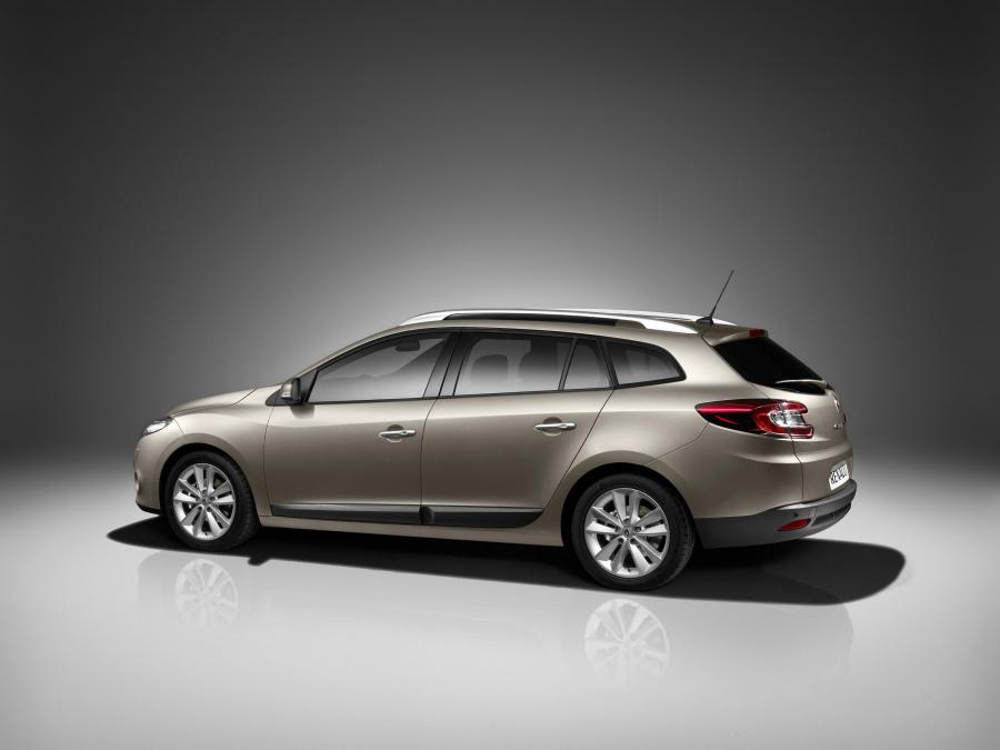  Renault Megane Sport Tourer 2010 года  (фото 2 из 20)